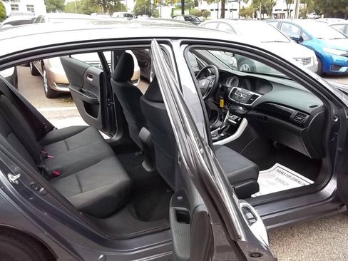 Used 2016 Honda Accord LX image 5