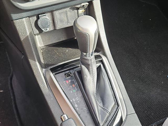 Used 2016 Toyota Corolla LE FWD image 12