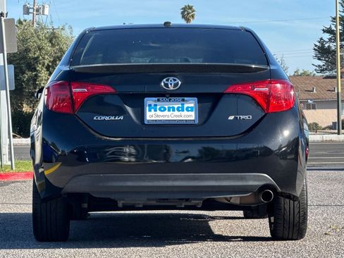Used 2017 Toyota Corolla SE w/ SE Premium Package image 9