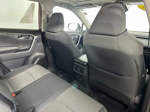Used 2020 Toyota RAV4 XLE w/ Convenience Package AWD/4WD image 28