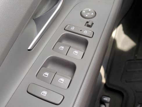 Used 2023 Hyundai Elantra SEL w/ Convenience Package image 19