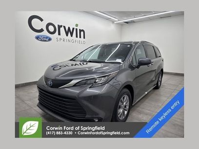 Used 2025 Toyota Sienna XLE
