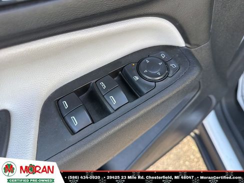 Used 2023 Chevrolet Equinox LS image 10