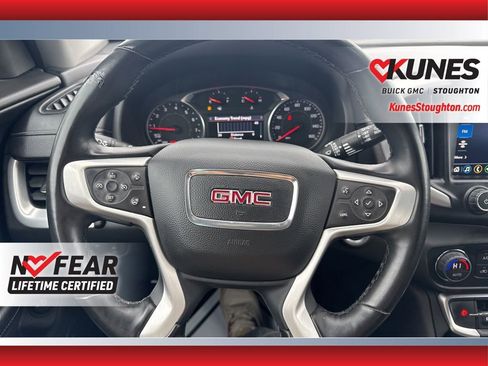 Used 2024 GMC Terrain SLT image 24