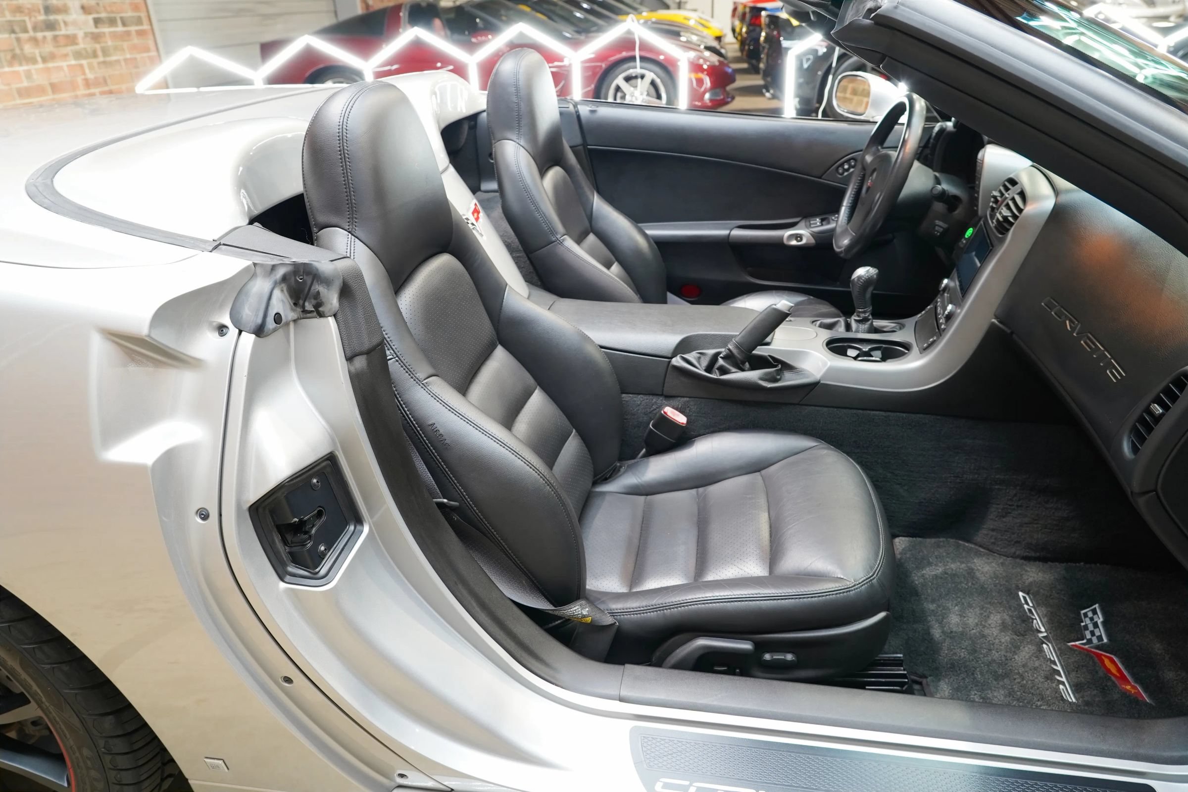 Used 2006 Chevrolet Corvette Coupe w/ Preferred Equipment Group RWD image 52