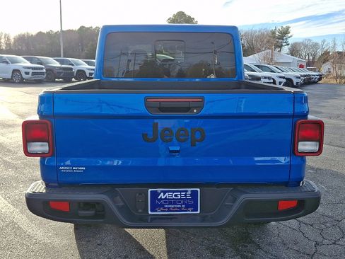 New 2026 Jeep Gladiator Sport image 5