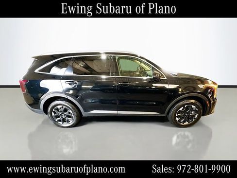 Used 2024 Kia Sorento S AWD/4WD image 8