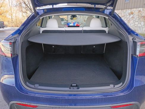 Used 2023 Tesla Model Y Long Range image 21