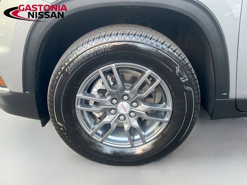 Used 2025 GMC Acadia Elevation image 42