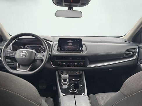 Used 2025 Nissan Rogue SV image 21