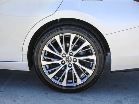 Used 2019 Lexus ES 350 w/ Premium Package FWD image 11