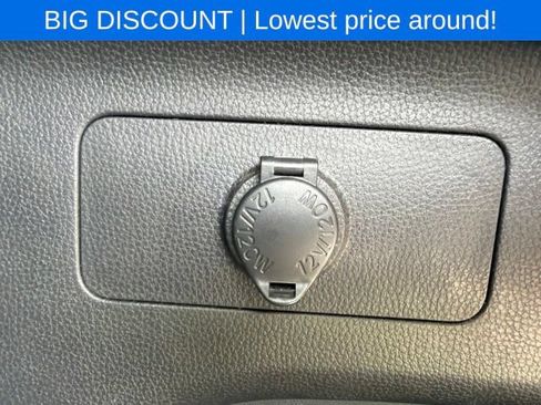 Used 2019 Toyota RAV4 XLE w/ Carpet Mat Package AWD/4WD image 13