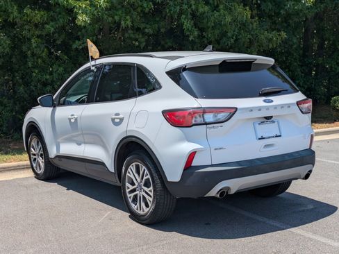 Certified 2021 Ford Escape SEL AWD/4WD image 5