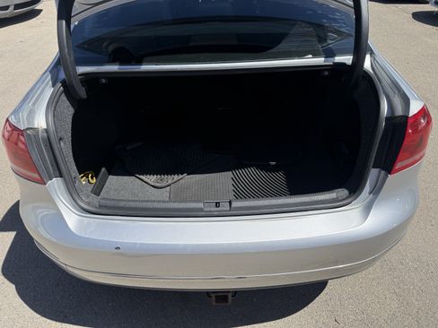 Used 2013 Volkswagen Passat TDI SEL Premium FWD image 18