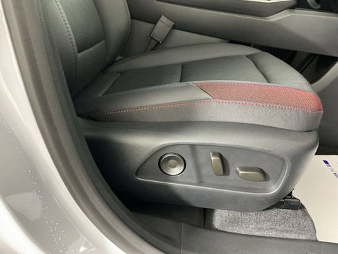 New 2026 Chevrolet Equinox RS w/ Convenience Package III AWD/4WD image 14