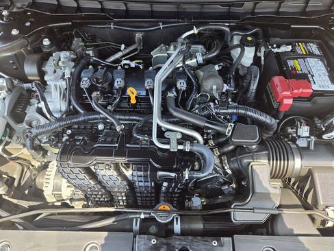 Used 2025 Nissan Altima 2.5 SV FWD image 30