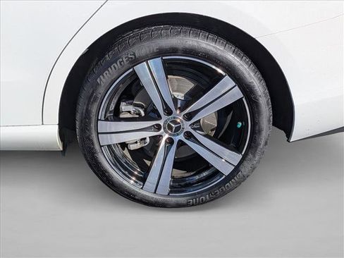 Certified 2025 Mercedes-Benz C 300 4MATIC Sedan image 25