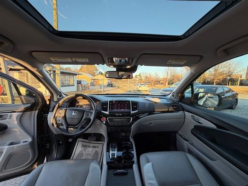 Used 2017 Honda Pilot Elite image 27