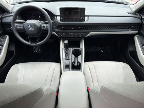 Used 2023 Honda Accord EX image 11