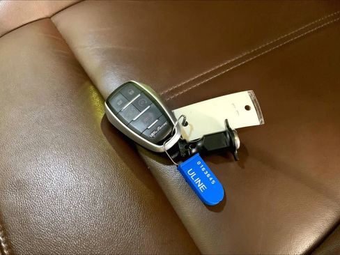 Used 2018 Alfa Romeo Stelvio AWD image 15