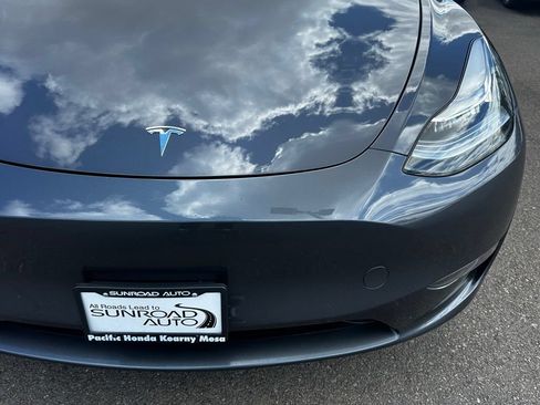 Used 2023 Tesla Model Y Long Range AWD/4WD image 5