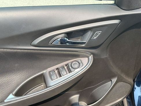 Used 2021 Chevrolet Malibu LT FWD image 11