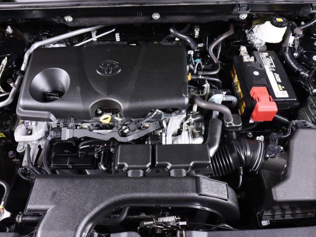Used 2021 Toyota RAV4 LE FWD image 40
