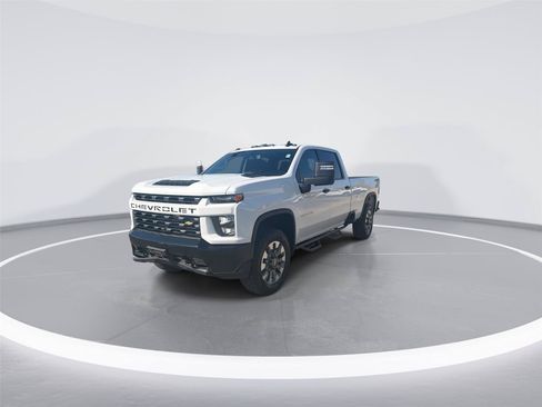 Used 2022 Chevrolet Silverado 2500 Custom w/ Custom Value Package AWD/4WD image 4