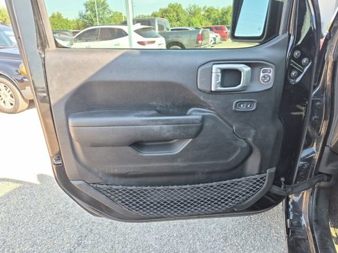 Used 2023 Jeep Wrangler Unlimited Sport AWD/4WD image 10