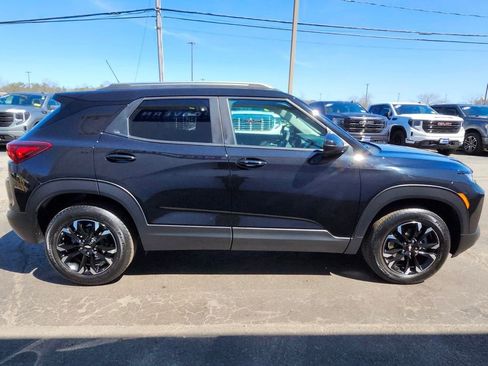 Used 2023 Chevrolet TrailBlazer LT w/ Convenience Package AWD/4WD image 6