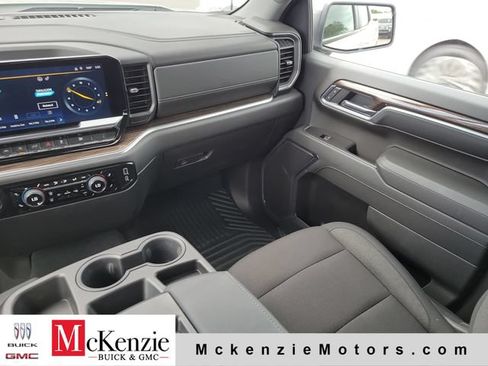 Used 2024 Chevrolet Silverado 1500 LT AWD/4WD image 26