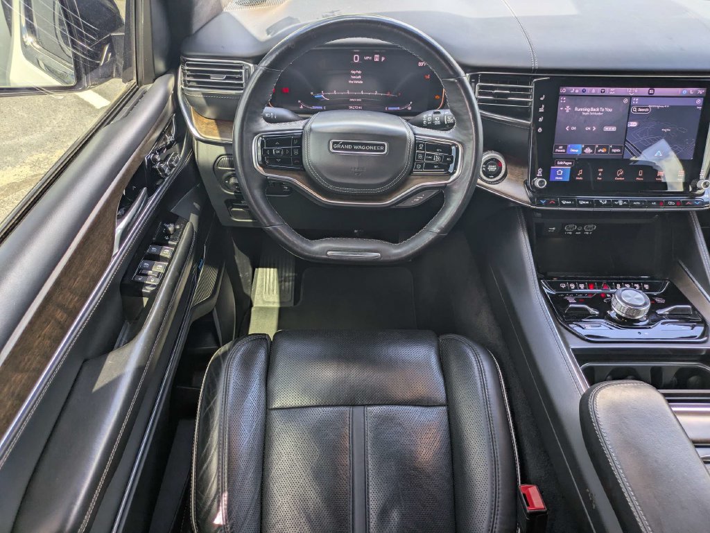 Used 2023 Jeep Grand Wagoneer L Series II AWD/4WD image 18