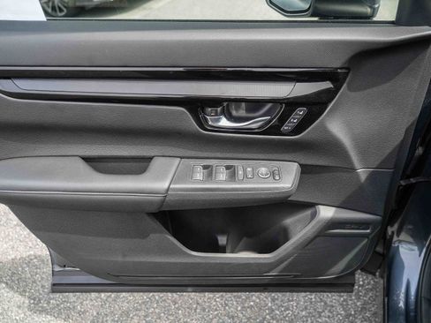 Used 2025 Honda CR-V EX-L image 25