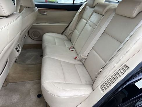 Used 2013 Lexus ES 300h w/ Luxury Pkg FWD image 23