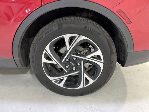 Used 2024 Lincoln Nautilus Premier w/ Equipment Group 102A image 5