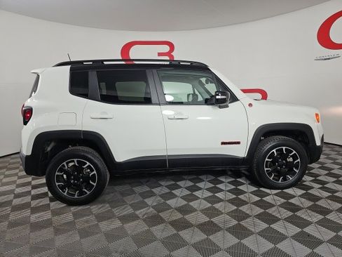 Certified 2023 Jeep Renegade Trailhawk w/ Trailhawk Elite Group image 8