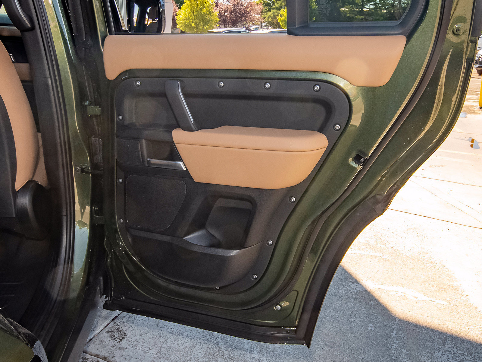New 2026 Land Rover Defender 110 X-Dynamic SE AWD/4WD image 48