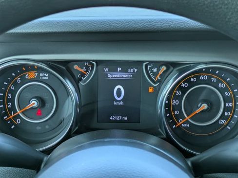 Used 2022 Jeep Wrangler Sport AWD/4WD image 18