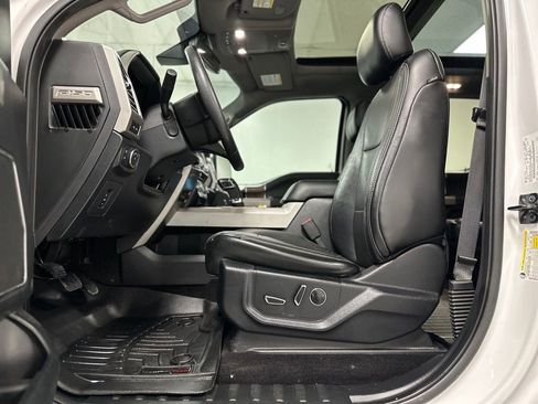 Used 2015 Ford F150 Lariat w/ Equipment Group 502A Luxury image 17