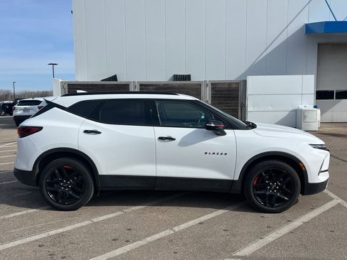 Used 2023 Chevrolet Blazer LT image 7