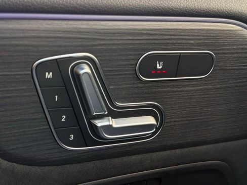 Used 2025 Mercedes-Benz GLA 35 AMG 4MATIC image 16