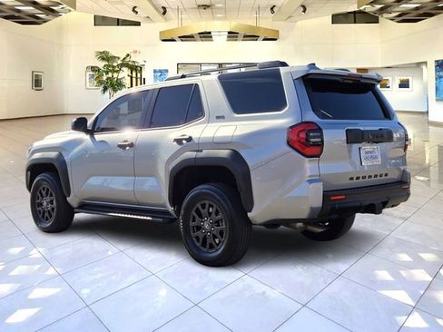 Used 2025 Toyota 4Runner SR5 AWD/4WD image 8