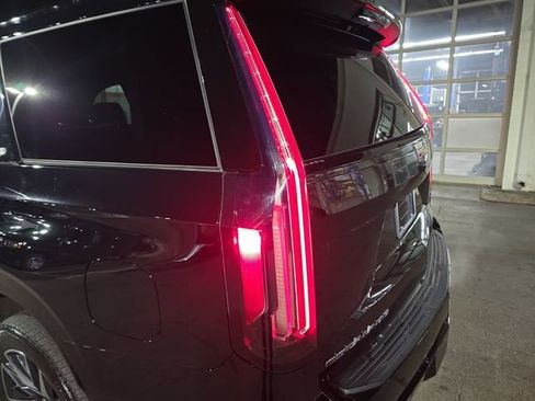 Certified 2021 Cadillac Escalade Sport image 34