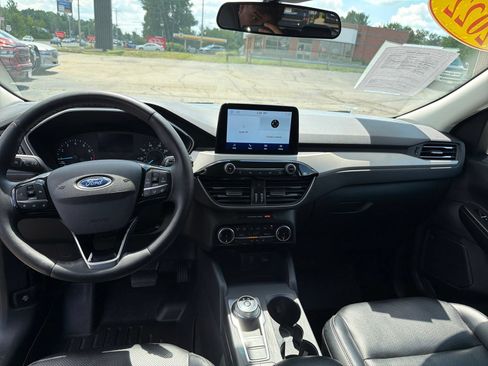 Used 2022 Ford Escape SEL FWD image 15
