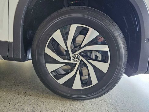 New 2026 Volkswagen Tiguan S image 9