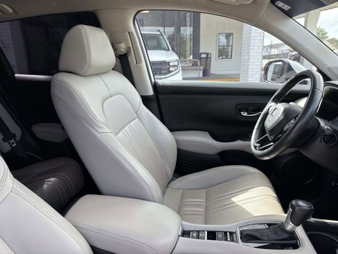 Used 2023 Honda HR-V EX-L image 10