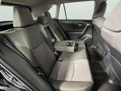 Used 2025 Toyota RAV4 XLE AWD/4WD image 29