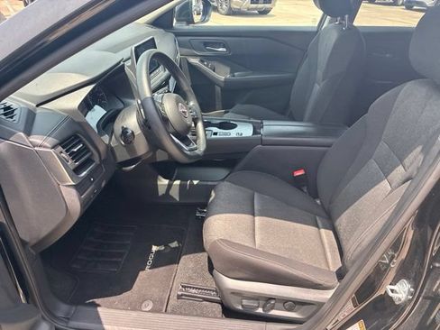 Used 2024 Nissan Rogue SV FWD image 17