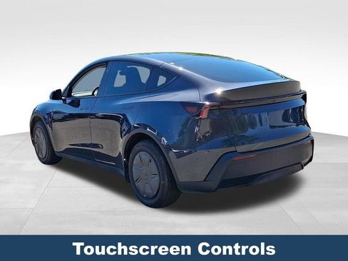 Used 2026 Tesla Model Y 2WD image 5
