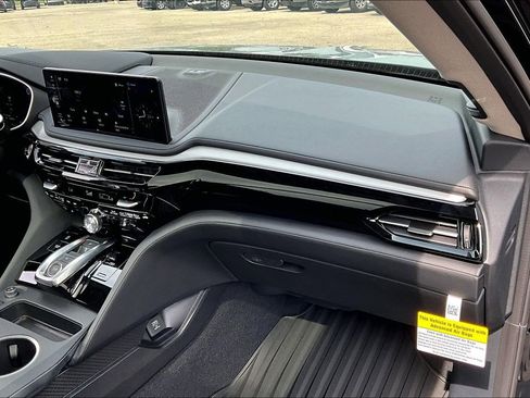 Used 2025 Acura MDX w/ Technology Package image 21